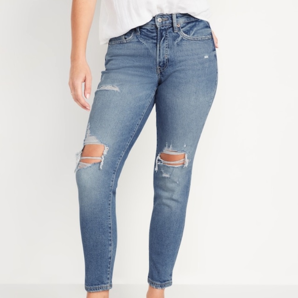 Old Navy curvy high-waisted O.G. Straight ripped jeans